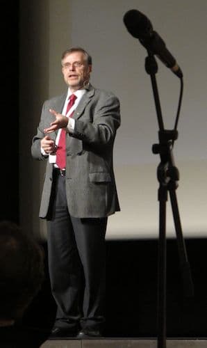 Gunter Dueck während seines Vortrags auf der OOP 2012