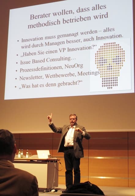 Gunter Dueck mit Feinde der Innovation auf der OOP 2013